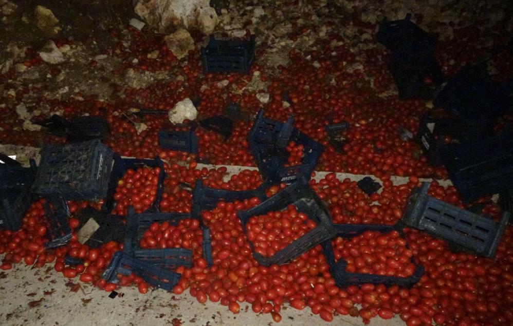 Feci kazada araçlar hurda yığınına döndü