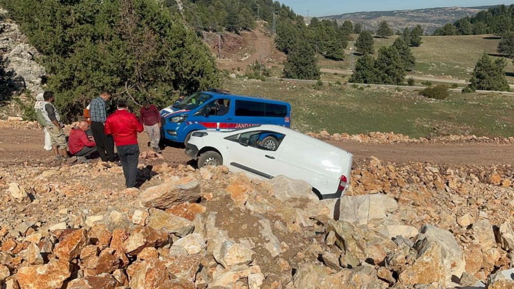 Jandarma ve işçilerden engelli birey için kurtarma operasyonu