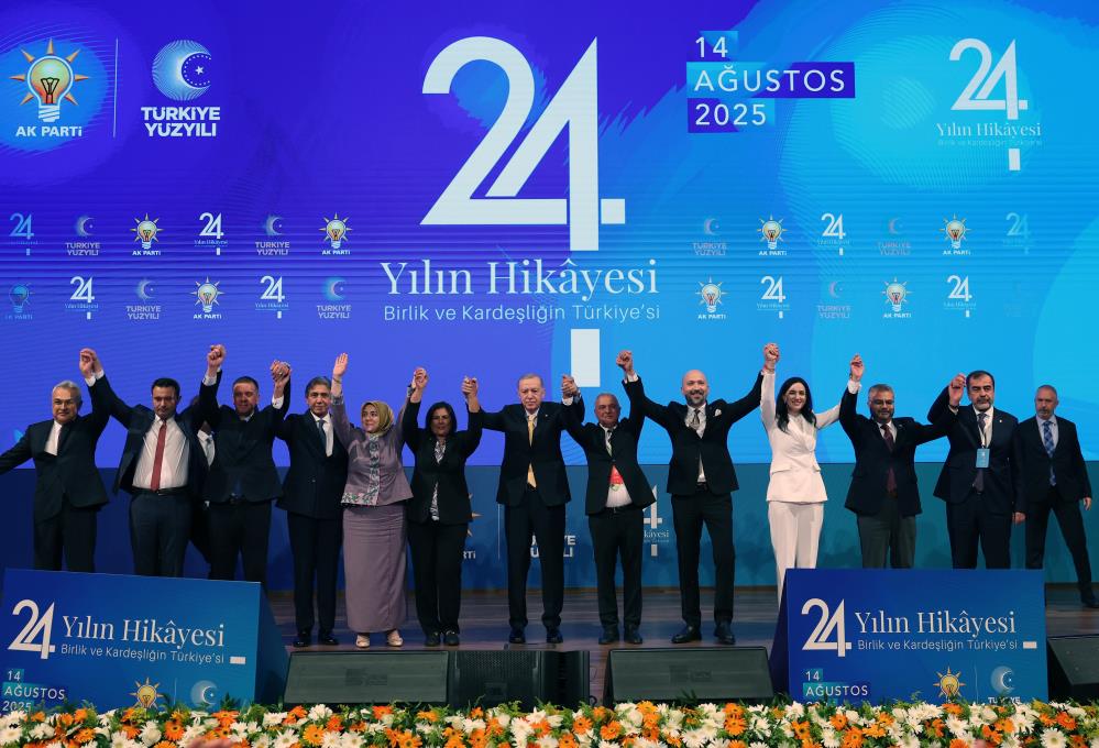9 belediye başkanı AK Parti'ye katıldı