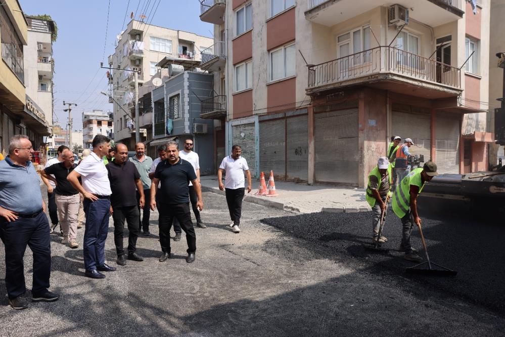 Belediye mahalle yollarını yeniliyor
