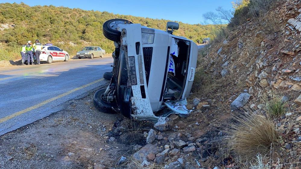 Yine minibüs kazası: 1'i ağır 6 yaralı