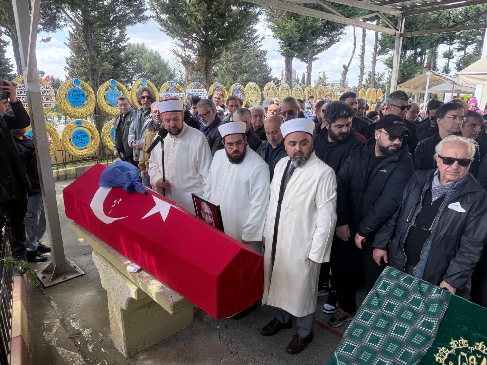 Usta sanatçı Ferdi Atuner son yolculuğuna uğurlandı