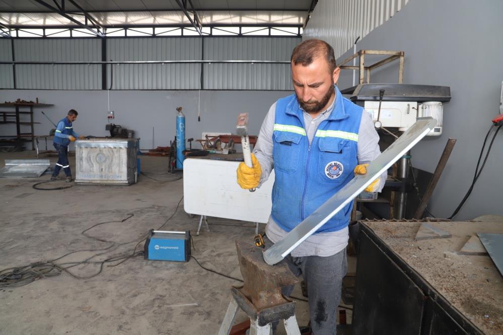 Eski konteynerler yenilenerek hizmete kazandırılıyor