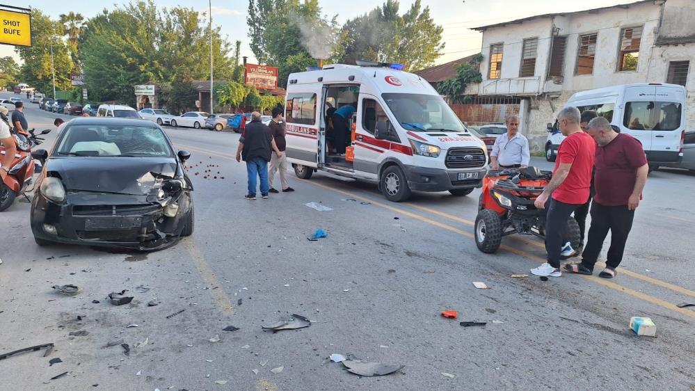 Otomobille çarpışan ATV'nin sürücüsü yaralandı
