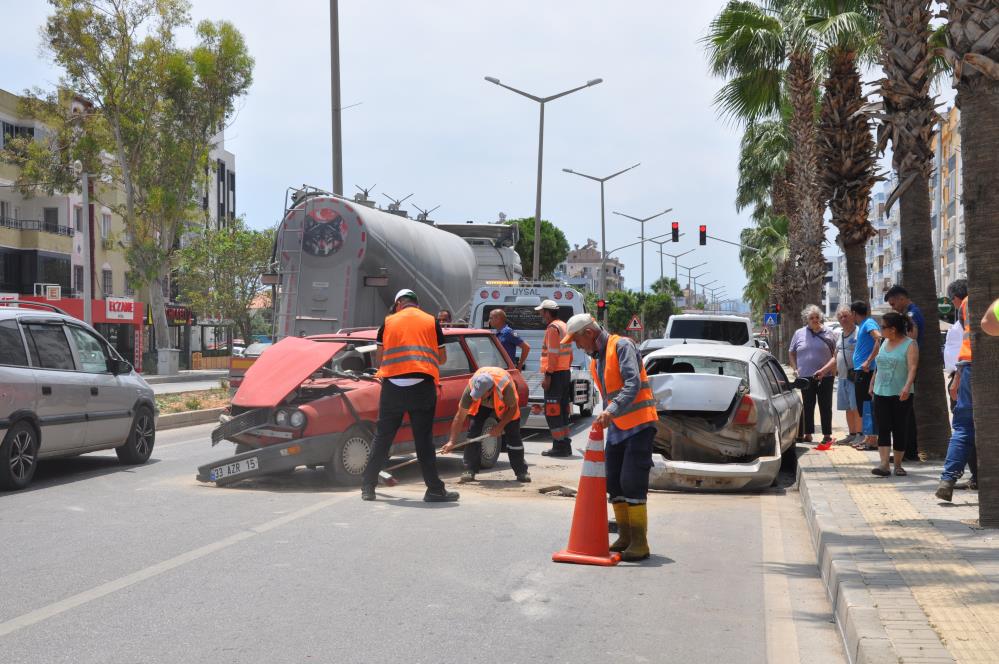 Zincirleme trafik kazası: 1 yaralı