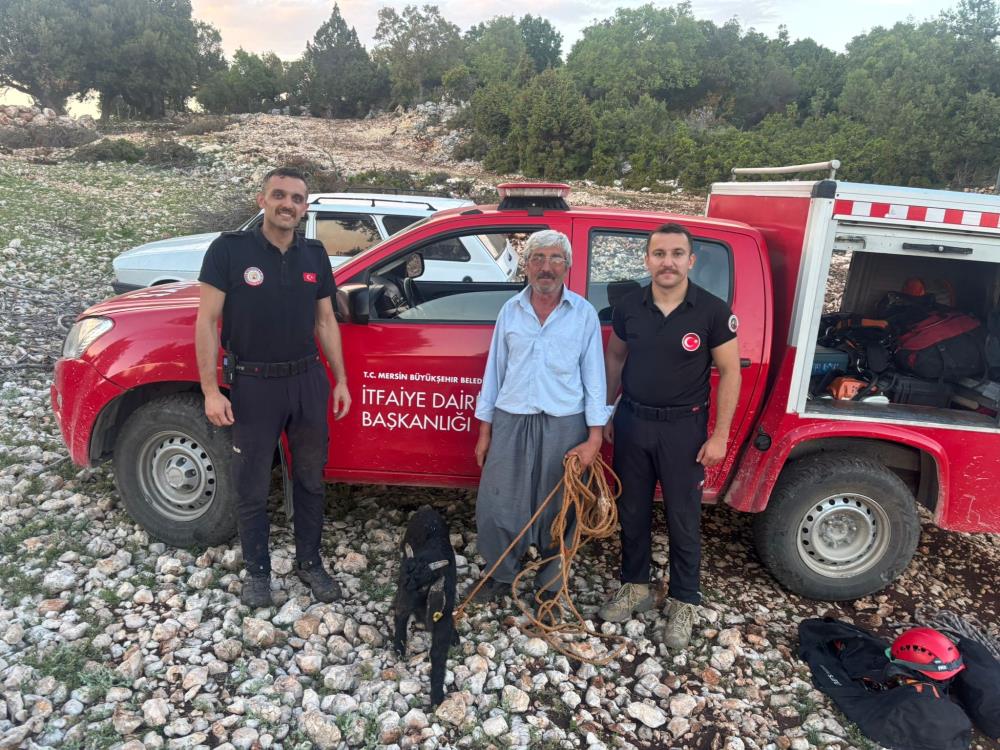 70 metrelik mağarada mahsur kalan oğlak kurtarıldı