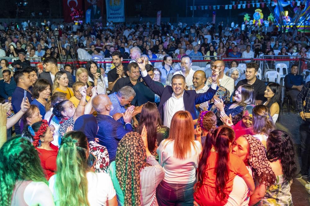 7. Örtüaltı Üzüm Festivali coşkusu
