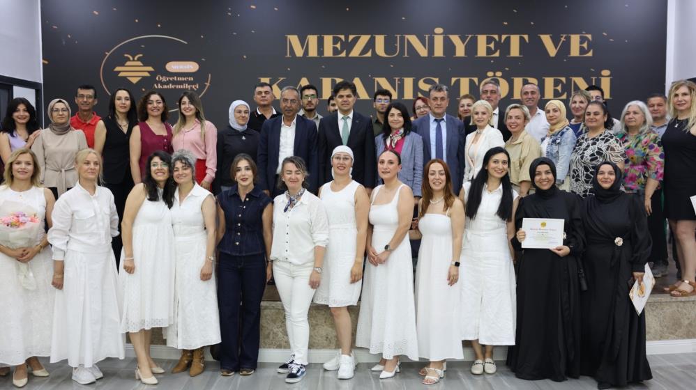 Mersin Öğretmen Akademileri yıl sonu programıyla tamamlandı