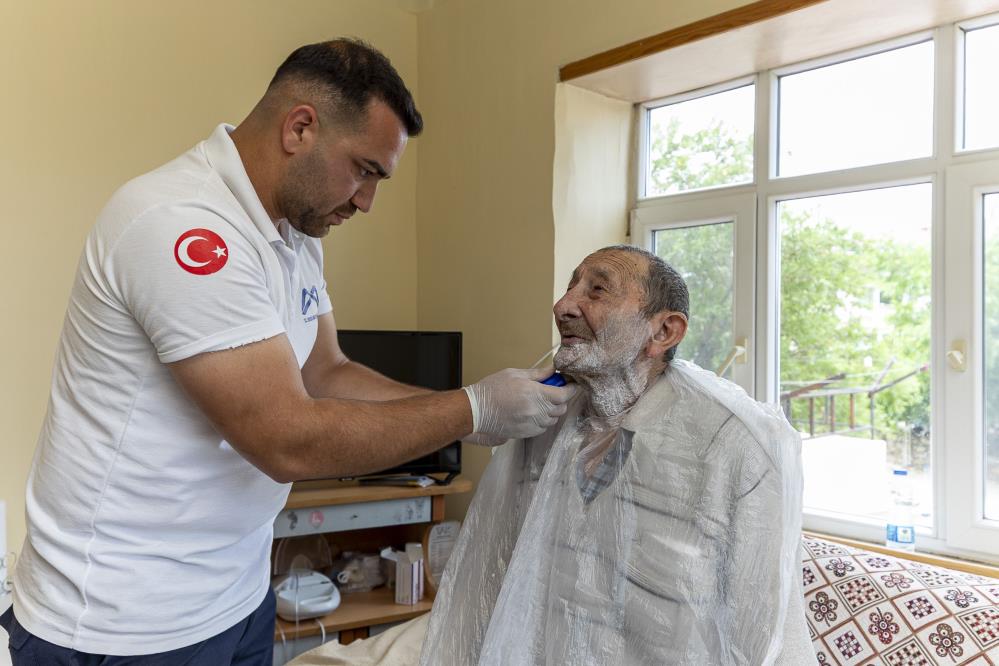 Evde sağlık hizmetiyle hayatlar kolaylaşıyor