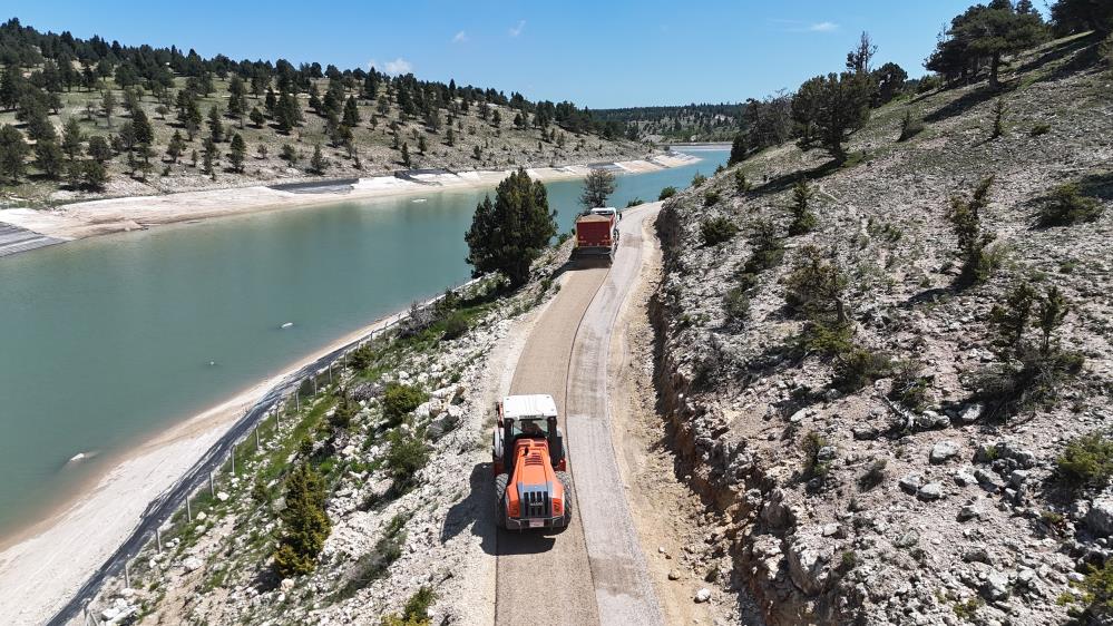 Kırsal ulaşımı rahatlatan asfalt çalışması tamamlandı