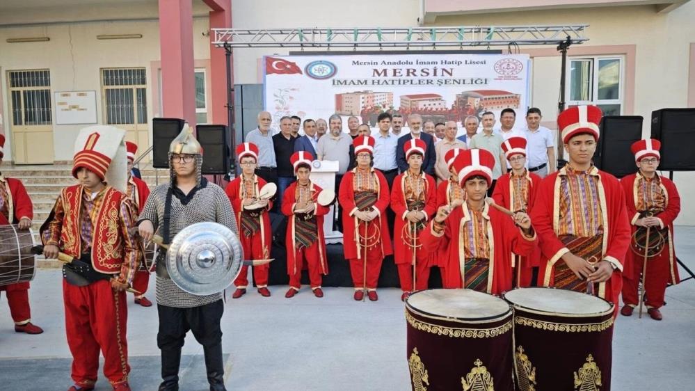 İmam Hatip Okulları Şenliği yoğun katılımla gerçekleştirildi