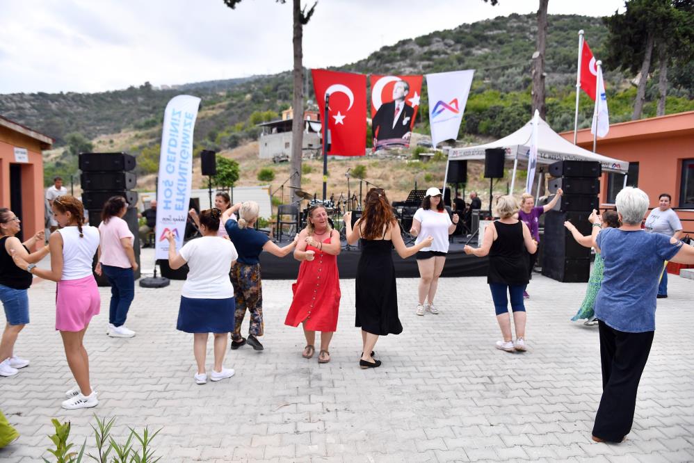 Köy şenliği üretici kadınları buluşturdu