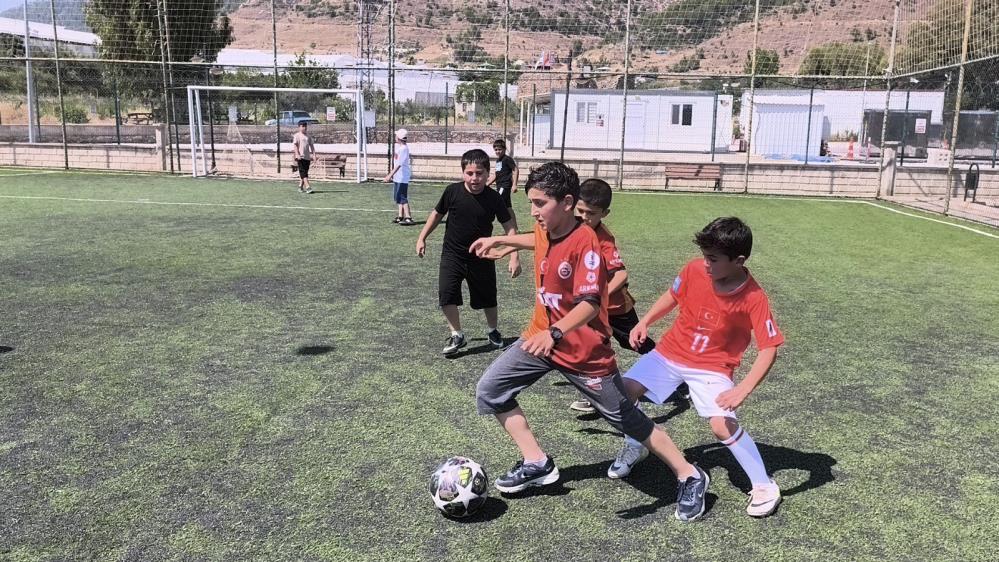 Hafızlık öğrencileri yeşil sahada moral depoladı