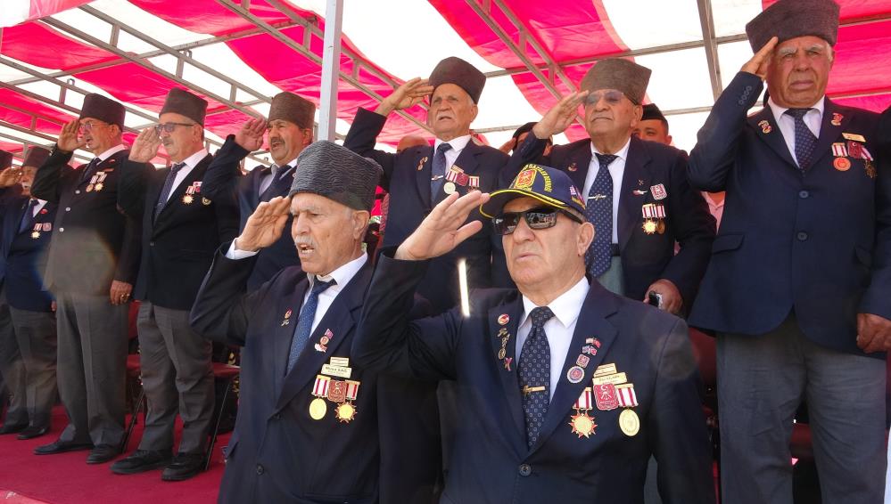 Kıbrıs Barış Harekatının 52. yıl dönümü törenle kutlandı