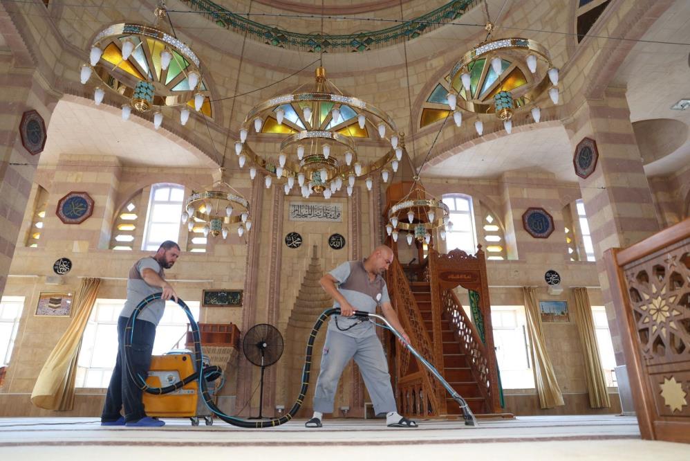 İbadethaneler düzenli olarak dezenfekte ediliyor