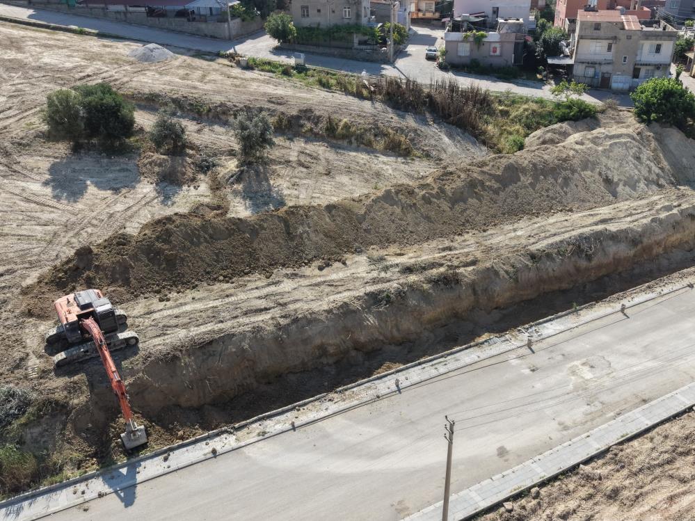 Riskli bölgeye 240 metrelik istinat duvarı yapıldı
