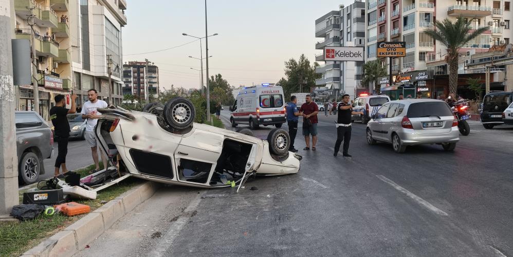 Çekicinin çarptığı otomobil ters döndü: Anne ve kızı yaralandı