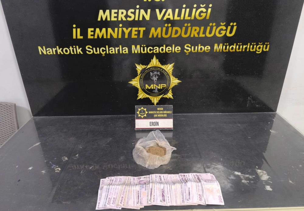 Zula eve narkotik baskını: 190 gram eroin ele geçirildi