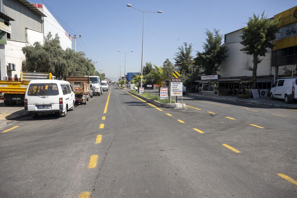 Sanayi sitesinin 20 yıllık yolları yenilendi