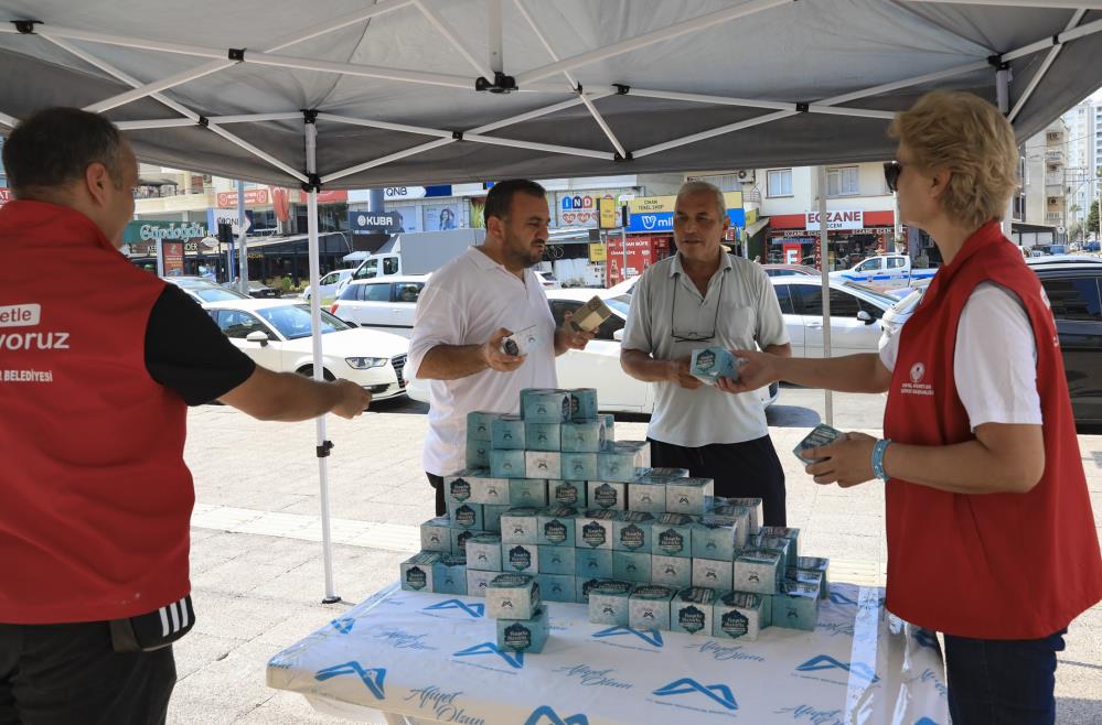 Mevlit Kandilinde 15 bin kandil simidi dağıtıldı