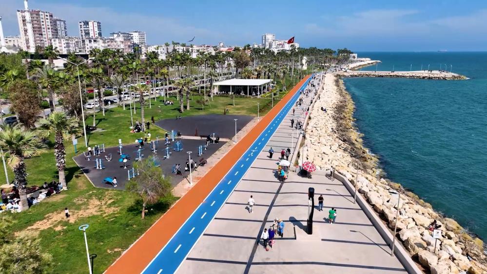 560 bin metrekarelik Kültür Parkında bakım çalışmaları sürüyor