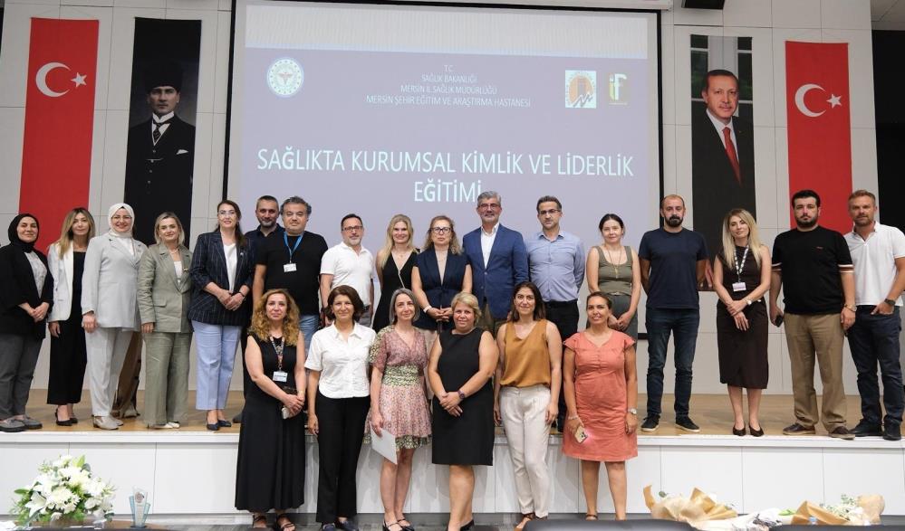 Sağlık yöneticilerine 'güçlü liderlik' eğitimi