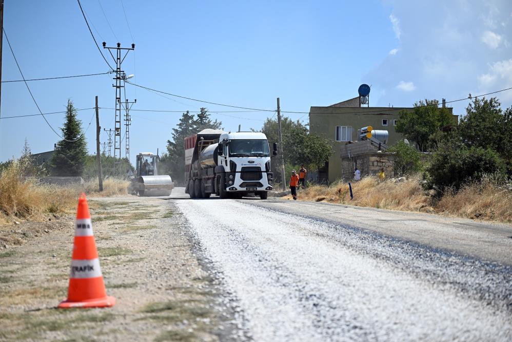 Gülnar’da 35 kilometrelik grup yolu yenilendi