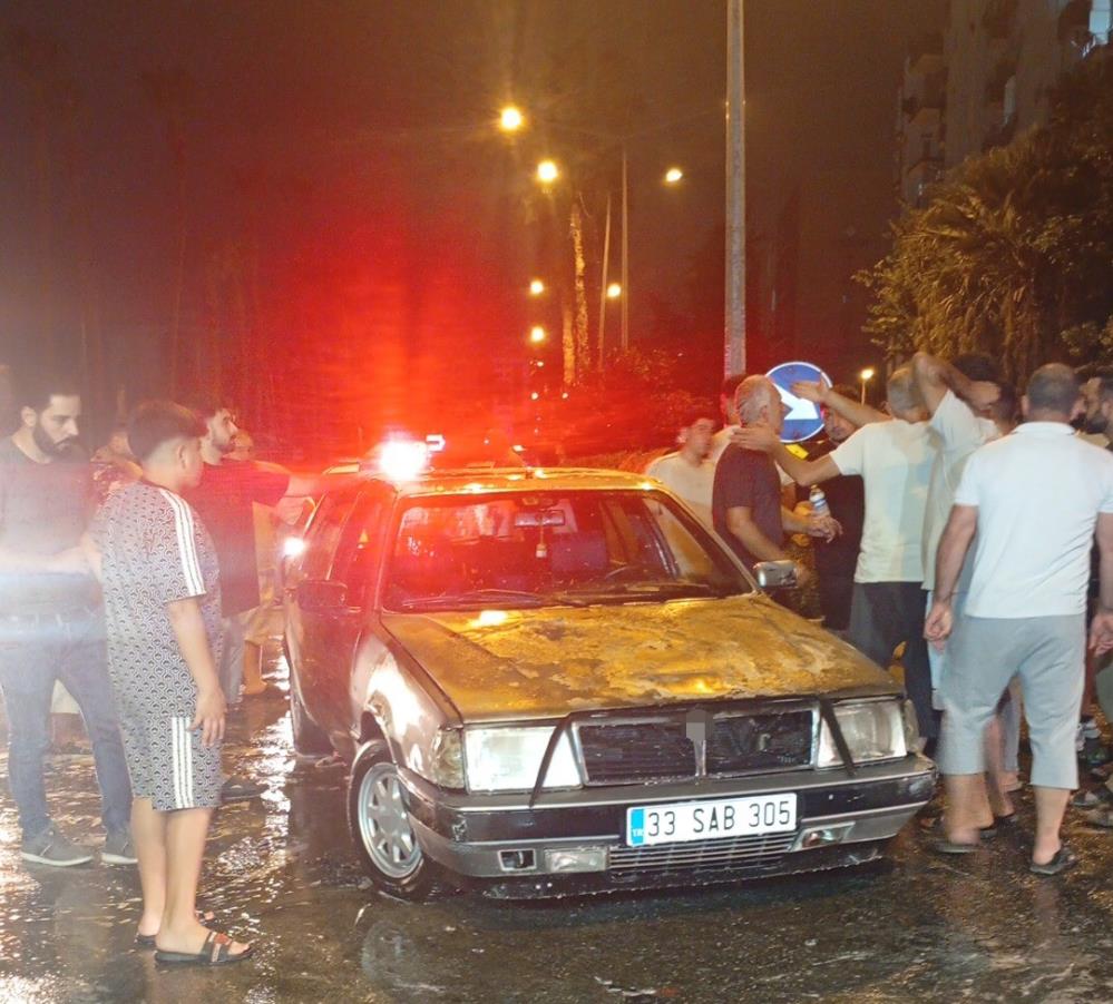 Seyir halindeki otomobil alevlere teslim oldu
