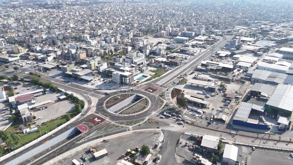 Hal Katlı Kavşağı trafiği rahatlattı, esnaf memnun kaldı