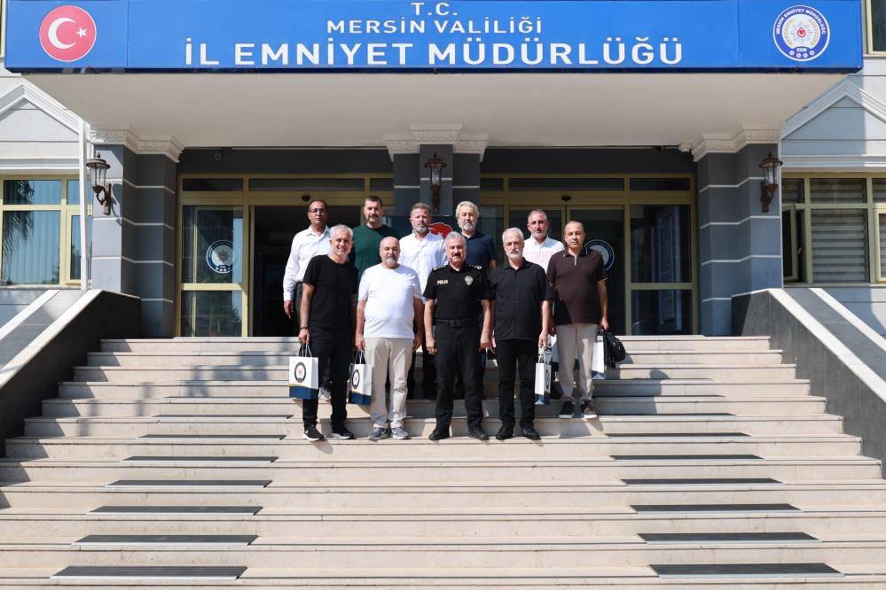 Emniyet Müdürü Aktaş, yaş haddinden emekli olan meslektaşlarıyla buluştu