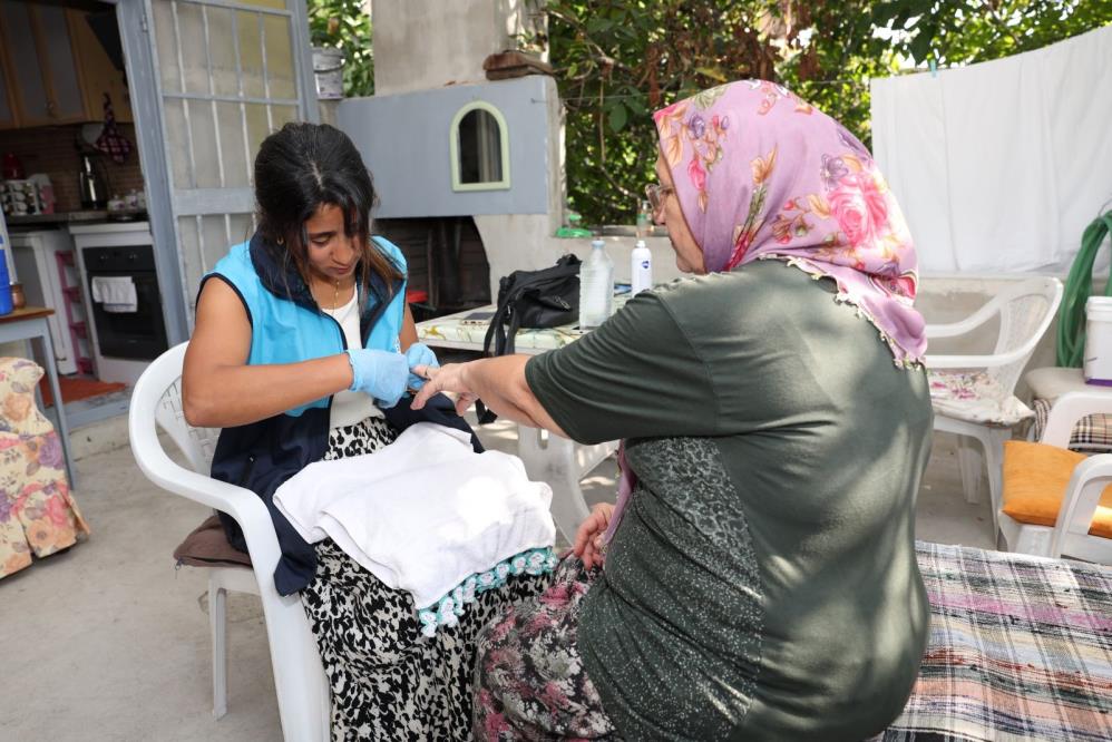 Evler temizleniyor, hayatlar kolaylaşıyor