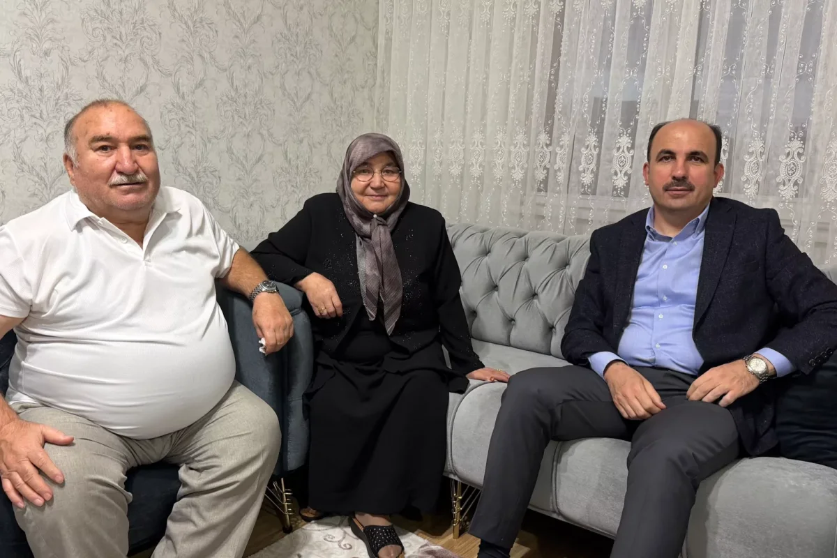 Konya'da 'Vefa Umresi' sonrası Başkan Altay'dan ev ziyareti