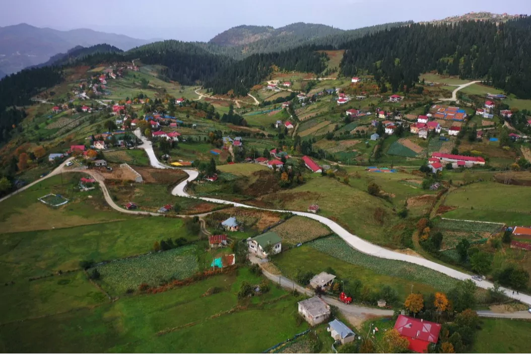 Ordu Büyükşehir’den Turnalık’a beton yol konforu