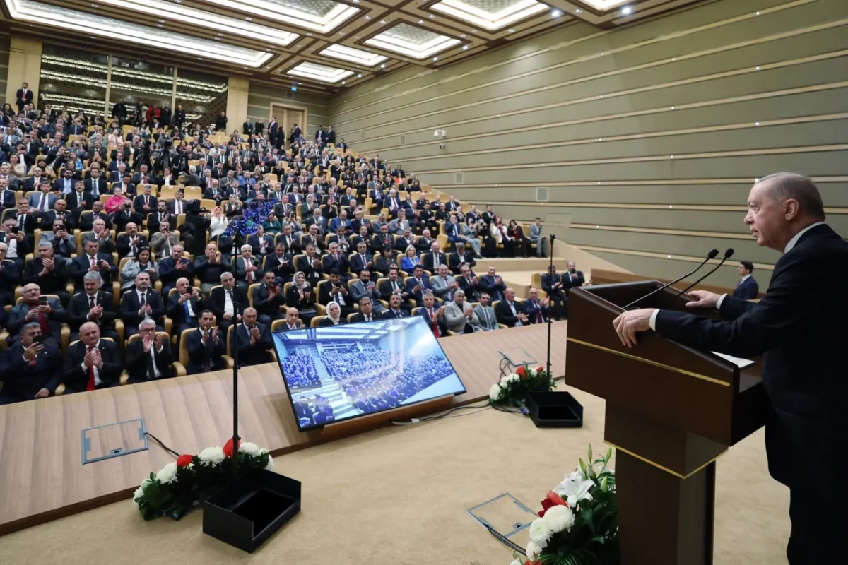 Cumhurbaşkanı Erdoğan'dan muhtarlara: Nifak duvarları örmeye çalışanlara karşı teyakkuzdayız