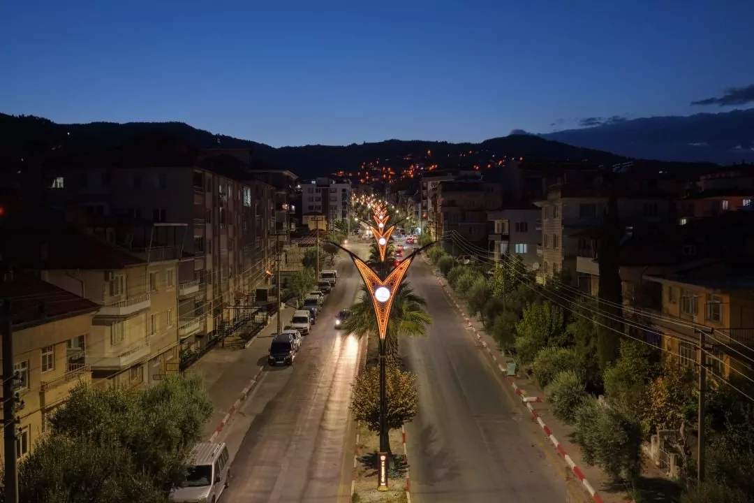 Denizli'de ilçelere aydınlatma atağı