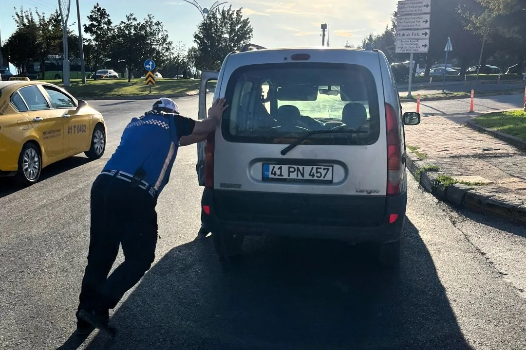 Kocaeli Zabıtası'ndan yürek ısıtan davranış