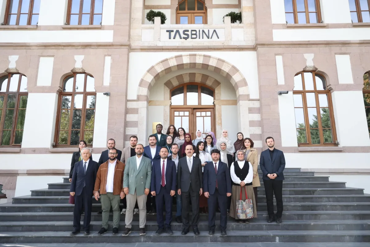 Konya'da uluslararası genç yazarlardan Başkan Altay'a ziyaret