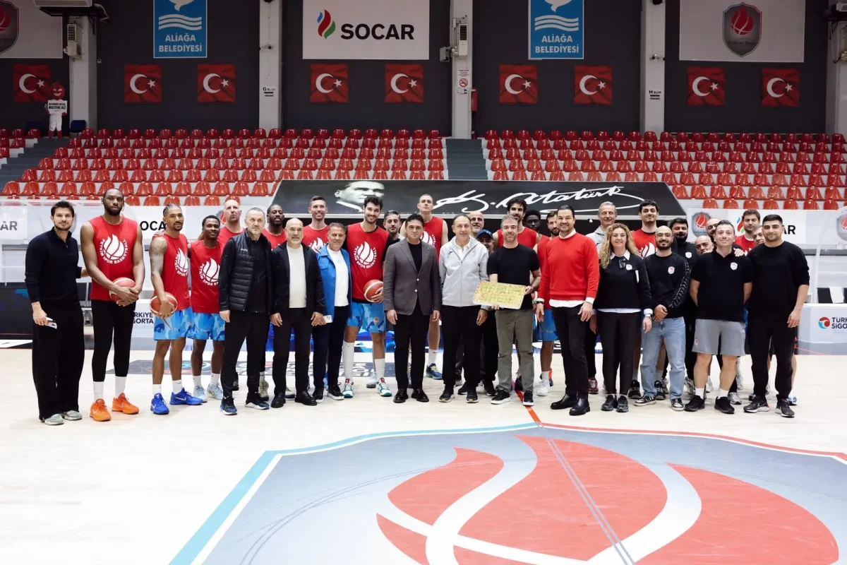 Başkan Serkan Acar'dan Aliağa Petkimspor'a ziyaret
