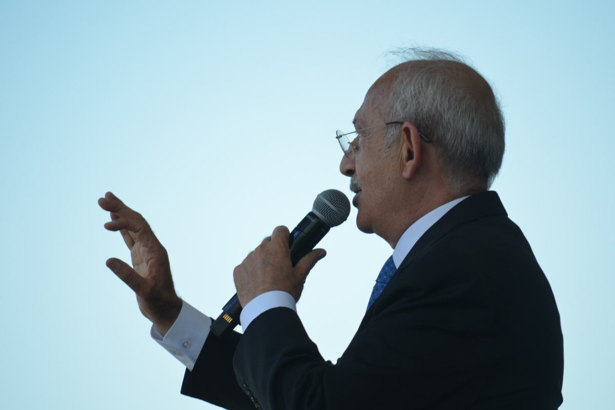 Kılıçdaroğlu ve CHP'li başkan işçiler tarafından ıslıklandı