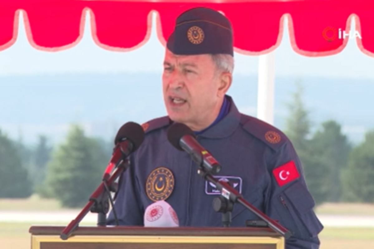Bakan Akar: 'Yunanistan'ın şımarıklığına  her yerde mutlaka cevap verdik'