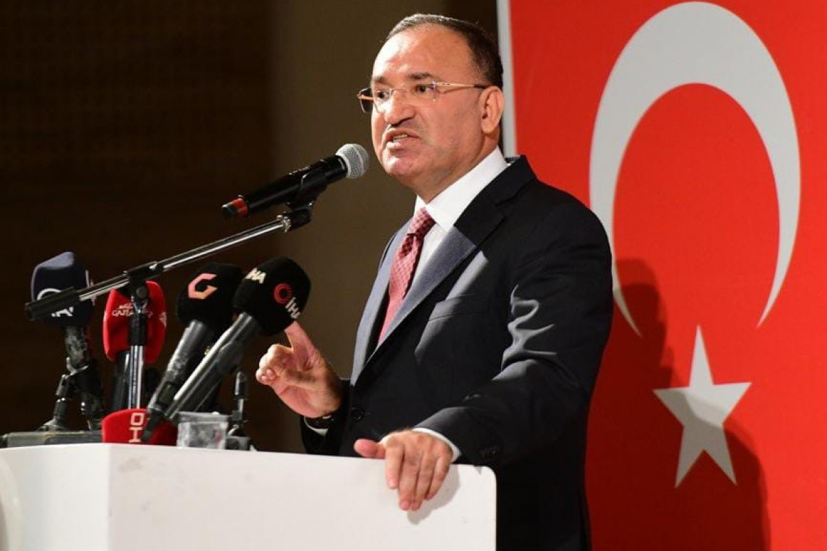 Bozdağ: 'Kılıçdaroğlu köstebek bürokratlarıyla kapkaç siyaseti yapıyor'