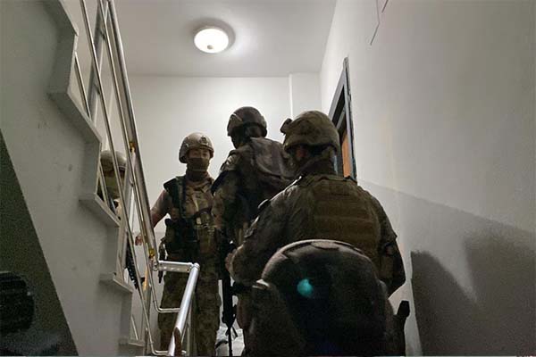 Dolandırıcılık operasyonu: 32 gözaltı
