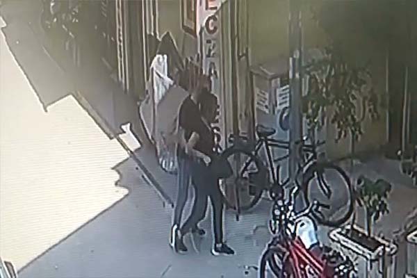 Sevgilisi tarafından darp edilen kadın “düştüm” diyerek şikayetçi olmadı