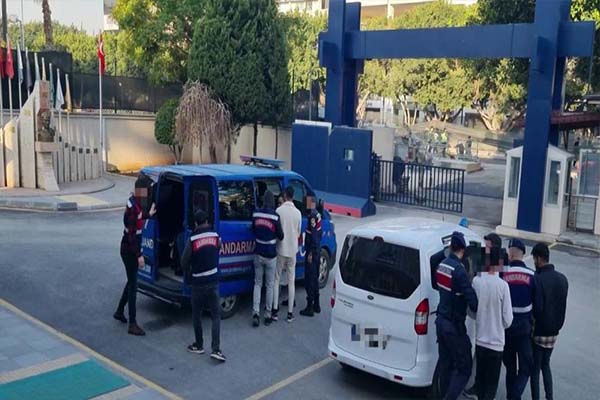 İkinci el araba dolandırıcılarına operasyon