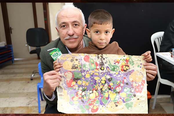 Gültak, depremzedelerle bir araya geldi