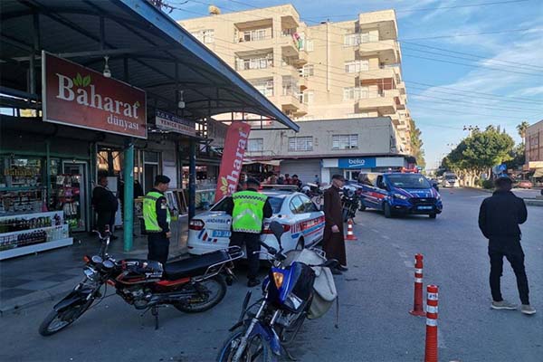 Jandarma ekiplerince motosiklet sürücüleri denetlendi