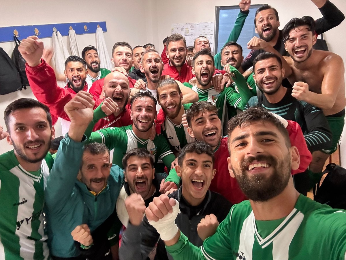 Anamur Belediyespor Mersin Camspor Takımını 2-1 Yenerek Liderliğini Sürdürdü