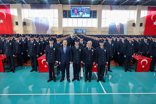 446 polis adayı mezun oldu