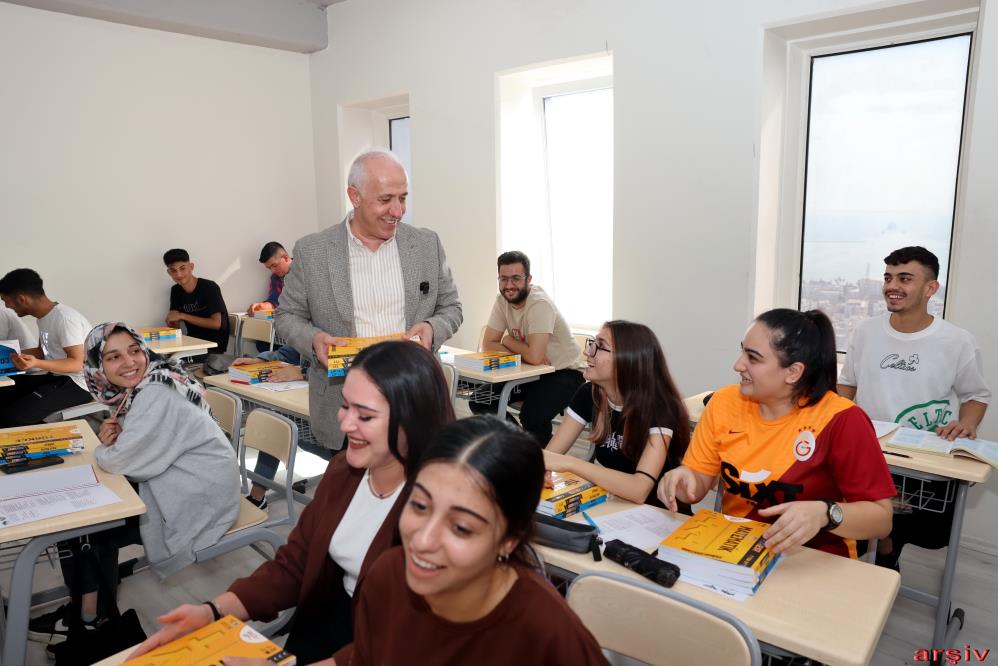 Belediyenin eğitim desteğinde ilk taksitler yatırılıyor