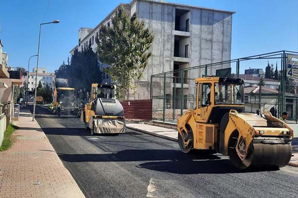 Asfalt çalışmaları aralıksız sürüyor
